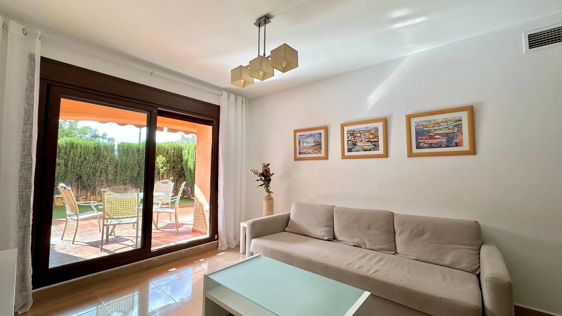Beautiful 2-Bedroom Frontline Beach Apartment Estepona