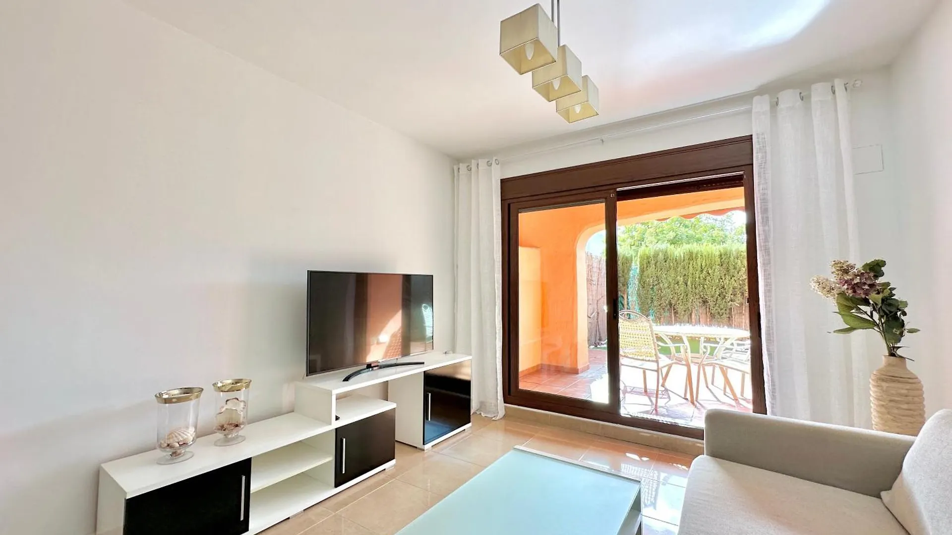 Beautiful 2-Bedroom Frontline Beach Apartment Estepona