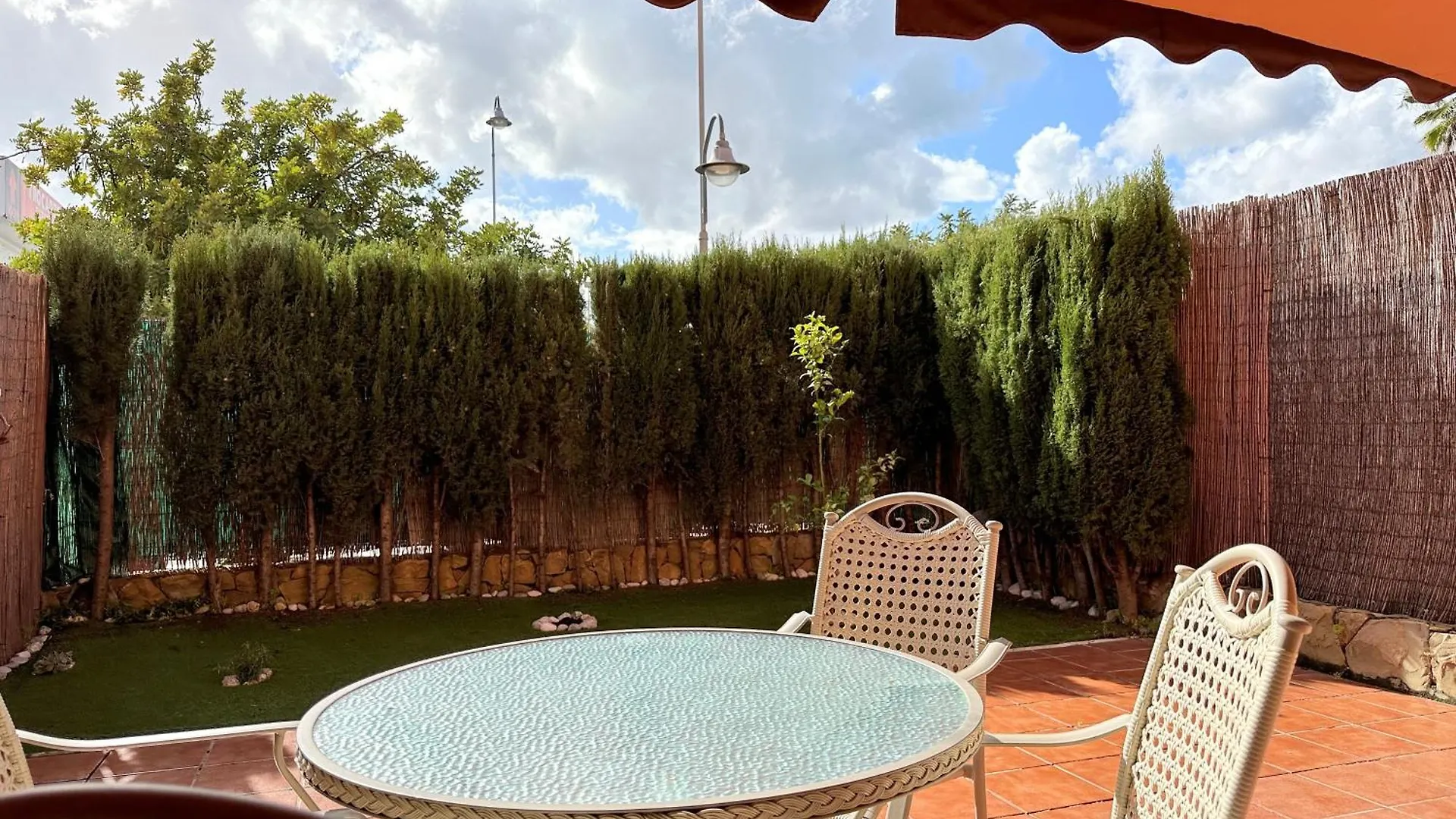 Beautiful 2-Bedroom Frontline Beach Apartment Estepona